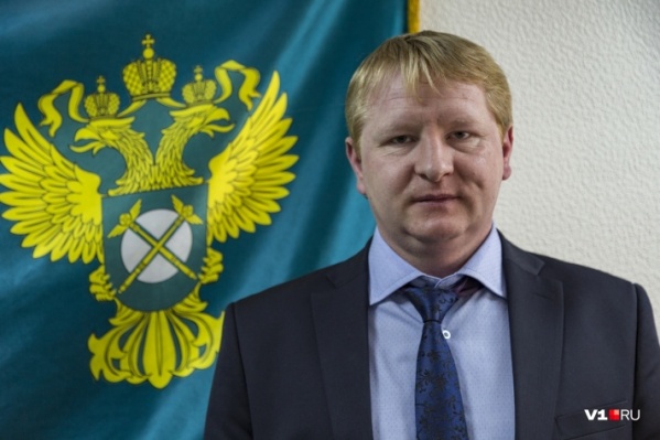 Глава волгоградского УФАС Роман Лучников после неудачи в Москве с «Памятью» решил взяться за «МТС» Глава волгоградского УФАС Роман Лучников после неудачи в Москве с «Памятью» решил взяться за «МТС»