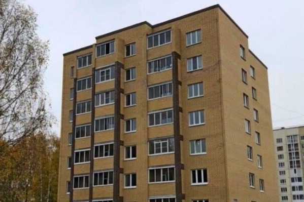 Тоболяков просят либо заплатить за квартиры еще раз, либо выселяться. Но с таким положением дел никто не согласен Тоболяков просят либо заплатить за квартиры еще раз, либо выселяться. Но с таким положением дел никто не согласен