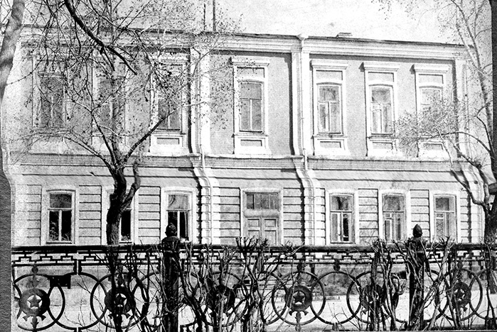 Старое фото здания Старое фото здания