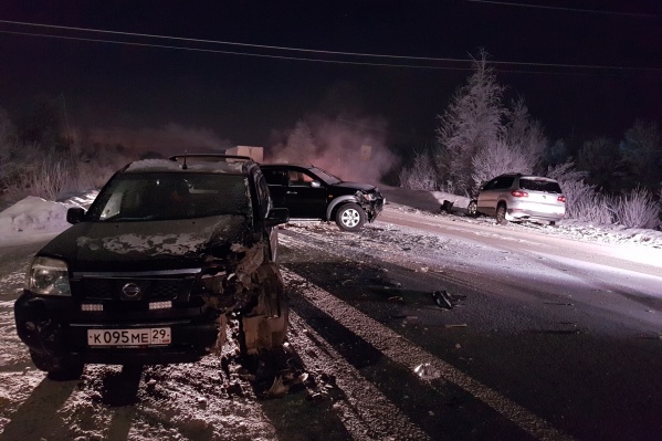 По словам очевидцев, ДТП произошло недалеко от железнодорожного переезда По словам очевидцев, ДТП произошло недалеко от железнодорожного переезда