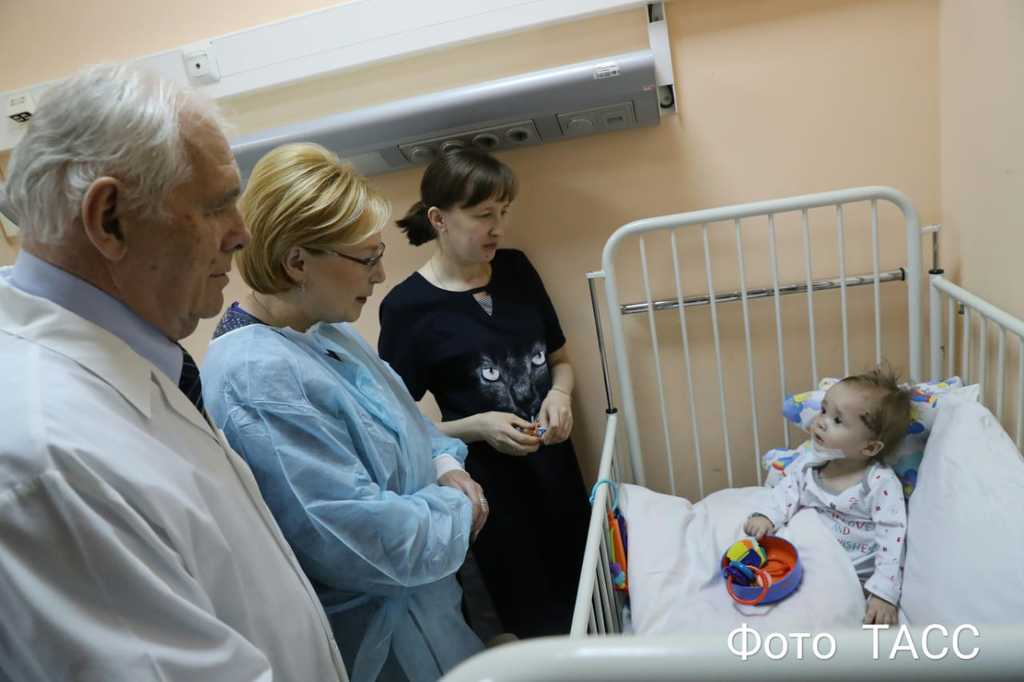 Ване стало заметно лучше, он активен, хорошо питается и играет Ване стало заметно лучше, он активен, хорошо питается и играет