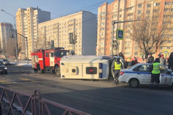 Спасатели за пару минут поставили «Газель» на колёса Спасатели за пару минут поставили «Газель» на колёса