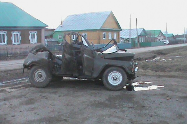 Автомобиль превратился в груду металла Автомобиль превратился в груду металла