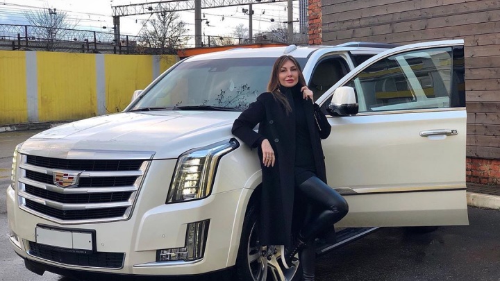Наталья Бочкарева продает свой «легендарный» Cadillac — покупателю она еще и автограф подарит