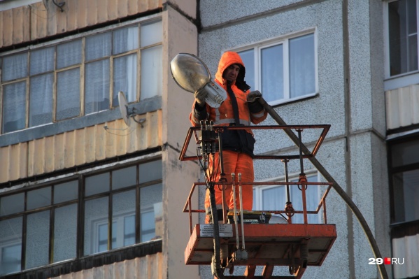 В июне ремонты на сетях пройдут на проспектах Московском, Советских космонавтов, Ломоносова и на улицах Воскресенской, Гагарина, Галушина В июне ремонты на сетях пройдут на проспектах Московском, Советских космонавтов, Ломоносова и на улицах Воскресенской, Гагарина, Галушина