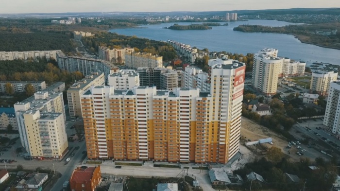 Из окон ЖК «Рощинский» открывается вид на Нижне-Исетский пруд Из окон ЖК «Рощинский» открывается вид на Нижне-Исетский пруд