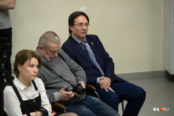 Гагарин (крайний справа) получил выговор и был уволен Гагарин (крайний справа) получил выговор и был уволен