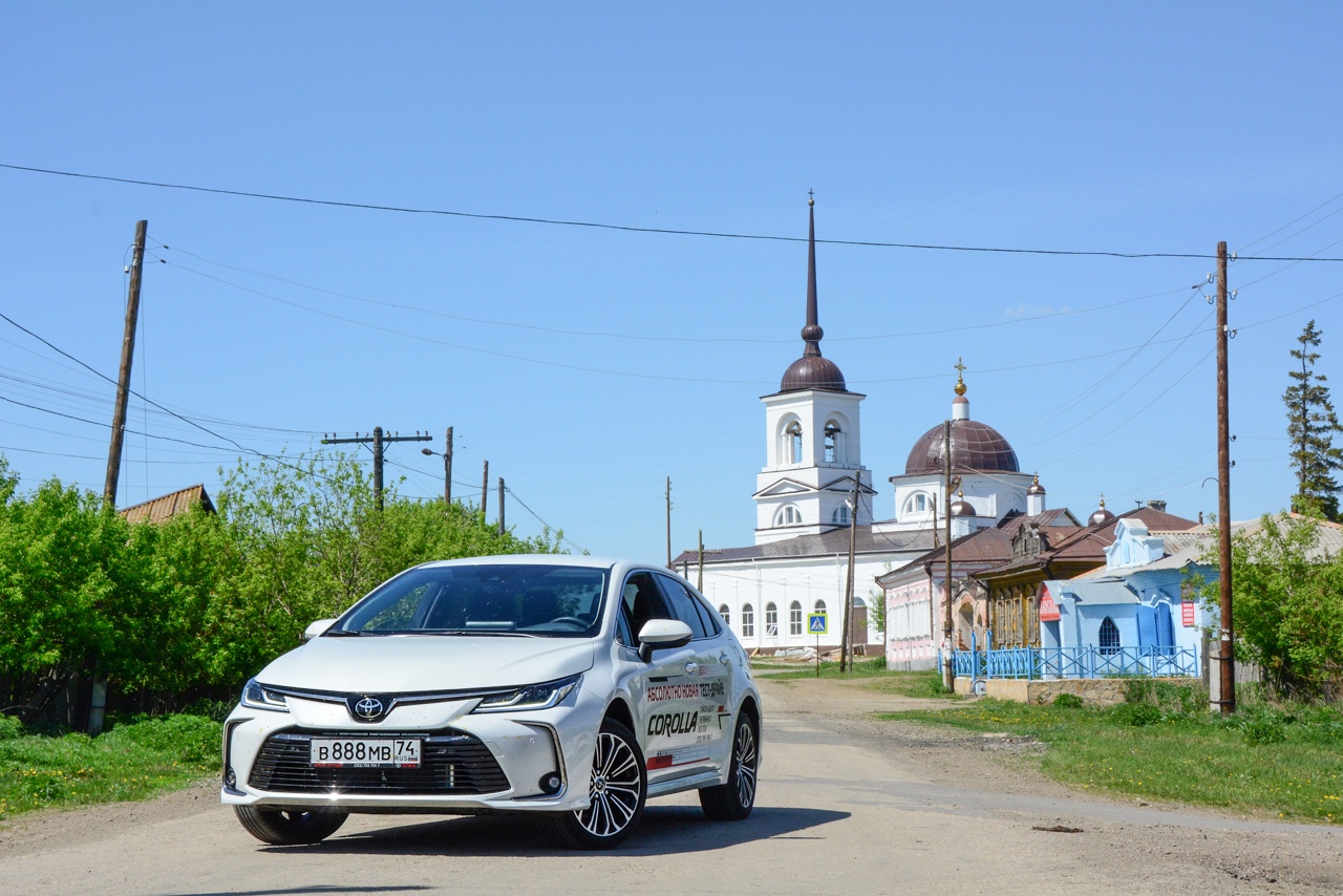 Если прежние Corolla казались вам надёжными, но бесхарактерными, то теперь все силы брошены на появление у модели «харизмы»: и внешней, и по существу Если прежние Corolla казались вам надёжными, но бесхарактерными, то теперь все силы брошены на появление у модели «харизмы»: и внешней, и по существу