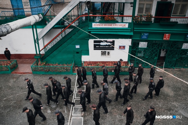 Двадцать лет в России существует запрет на смертную казнь. Вопрос об отмене моратория поднимается каждый раз после громкого преступления. Последний случай в Саратове поднял новую волну обсуждений Двадцать лет в России существует запрет на смертную казнь. Вопрос об отмене моратория поднимается каждый раз после громкого преступления. Последний случай в Саратове поднял новую волну обсуждений