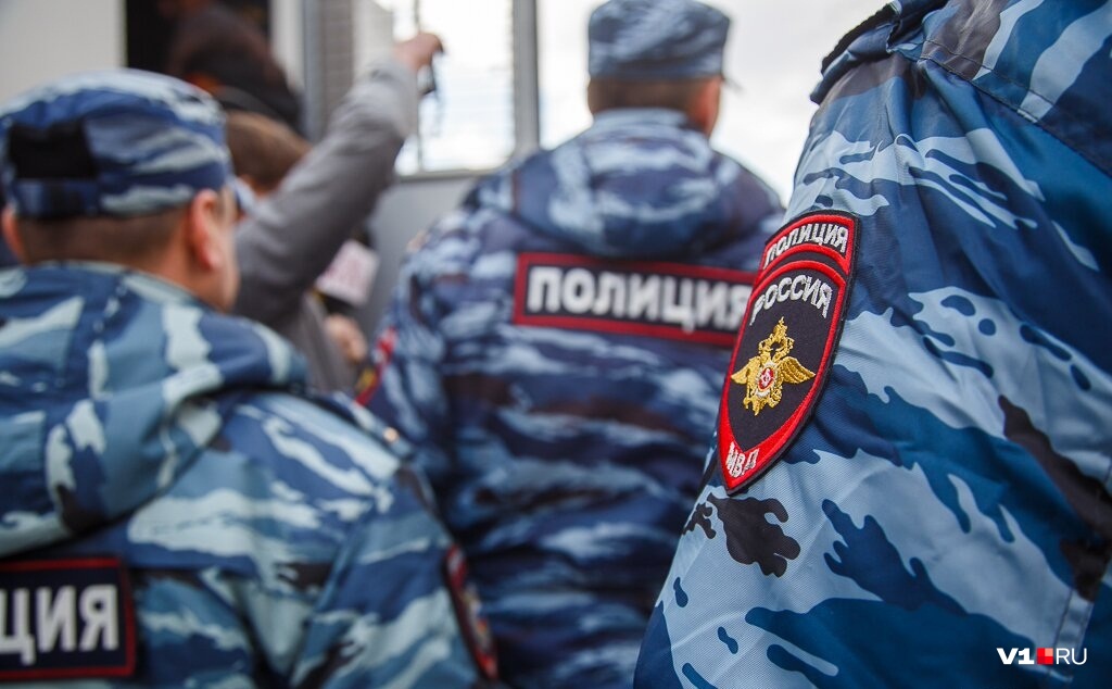«Он завёл меня в номер»: в Волгограде поймали бомжа-разбойника, напавшего на администратора хостела