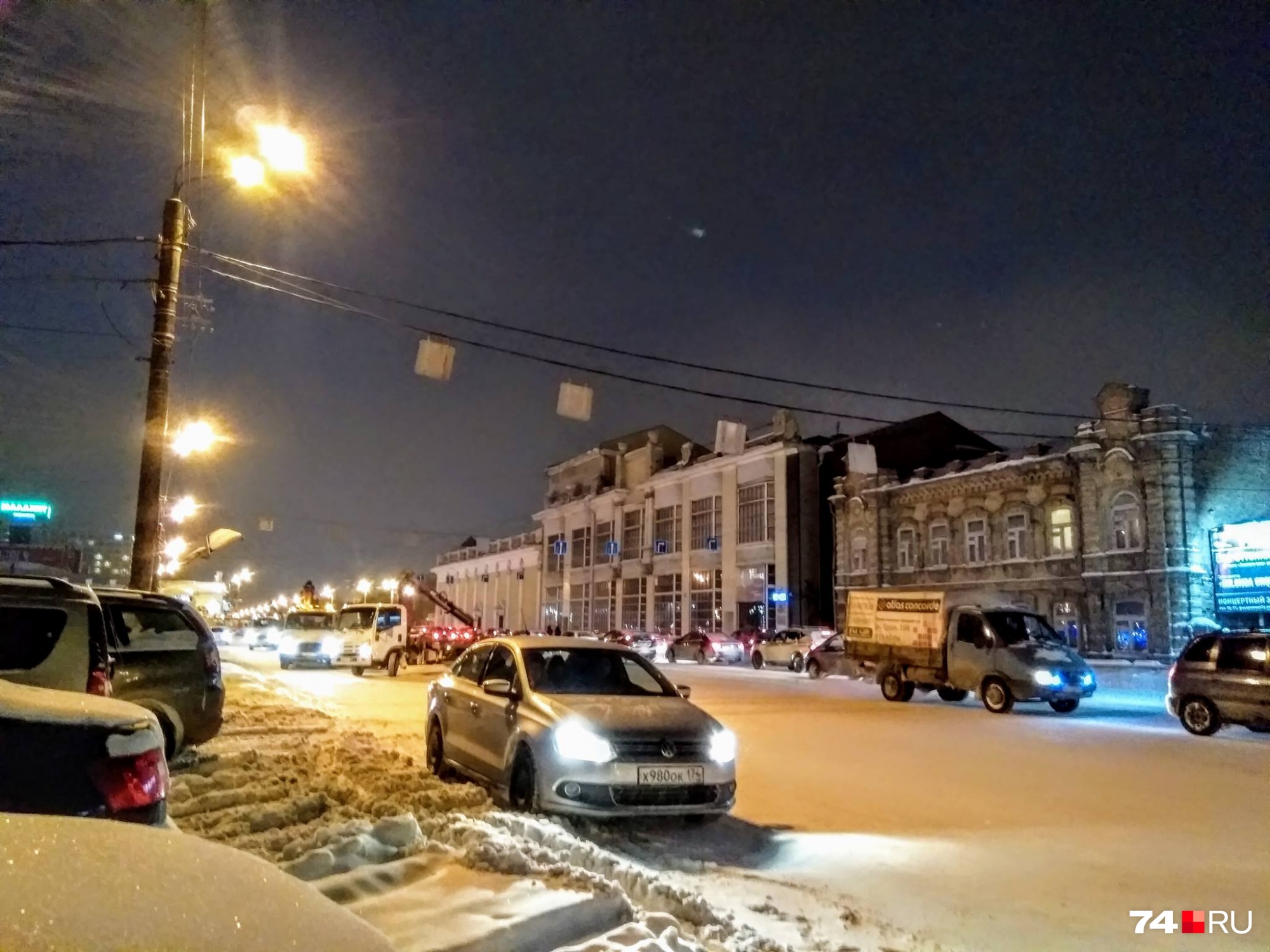Дорожных машин на улицах снова не видно, в отличие от эвакуаторов Дорожных машин на улицах снова не видно, в отличие от эвакуаторов