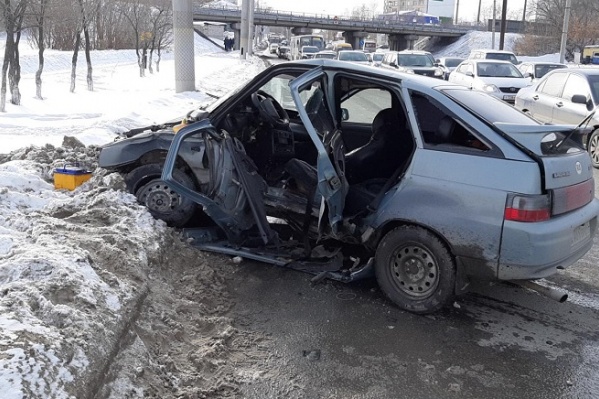 В момент аварии в автомобиле ВАЗ находилось четыре ребенка В момент аварии в автомобиле ВАЗ находилось четыре ребенка