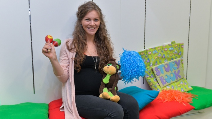 Бизнес в декрете: екатеринбурженка открыла школу английского языка для годовалых малышей
