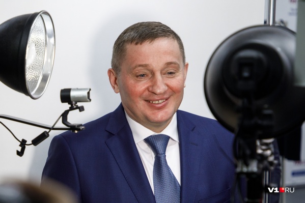 Противники губернатора уверяют, что он скрыл в декларации два земельных участка в элитной Латошинке Противники губернатора уверяют, что он скрыл в декларации два земельных участка в элитной Латошинке