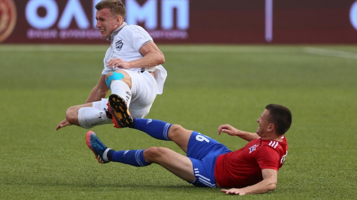 Футбол: «Сибирь» не смогла удержать победу в третьем матче сезона