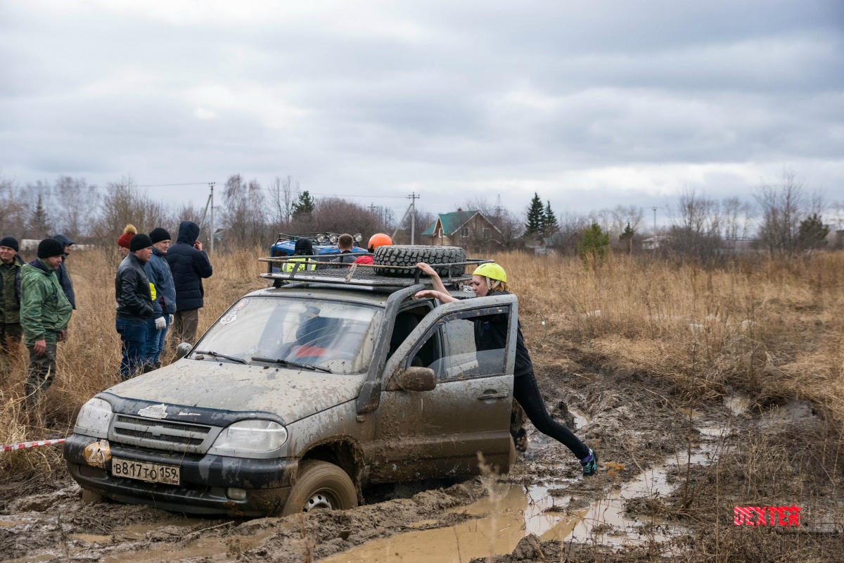 Лужи, грязь и ямы по пояс: под Екатеринбургом прошли гонки по бездорожью |  29.04.2018 | Екатеринбург - БезФормата