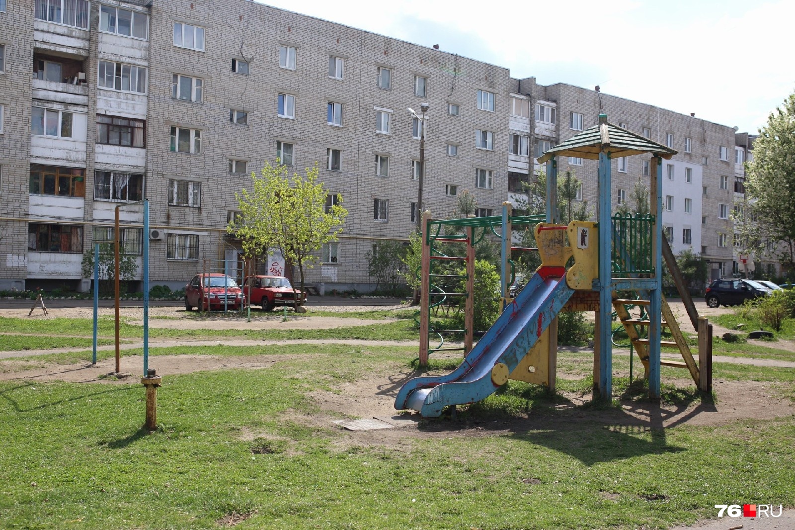 В Ярославле жителям двора пригрозили снести детский городок, если они за него не заплатят