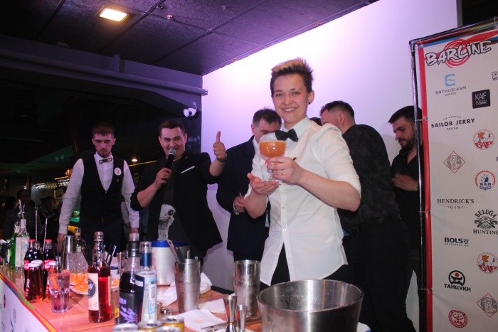 В баре "Танцуки" прошёл отборочный тур Чемпионата барменов России, организованный Новосибирской ассоциацией барменов