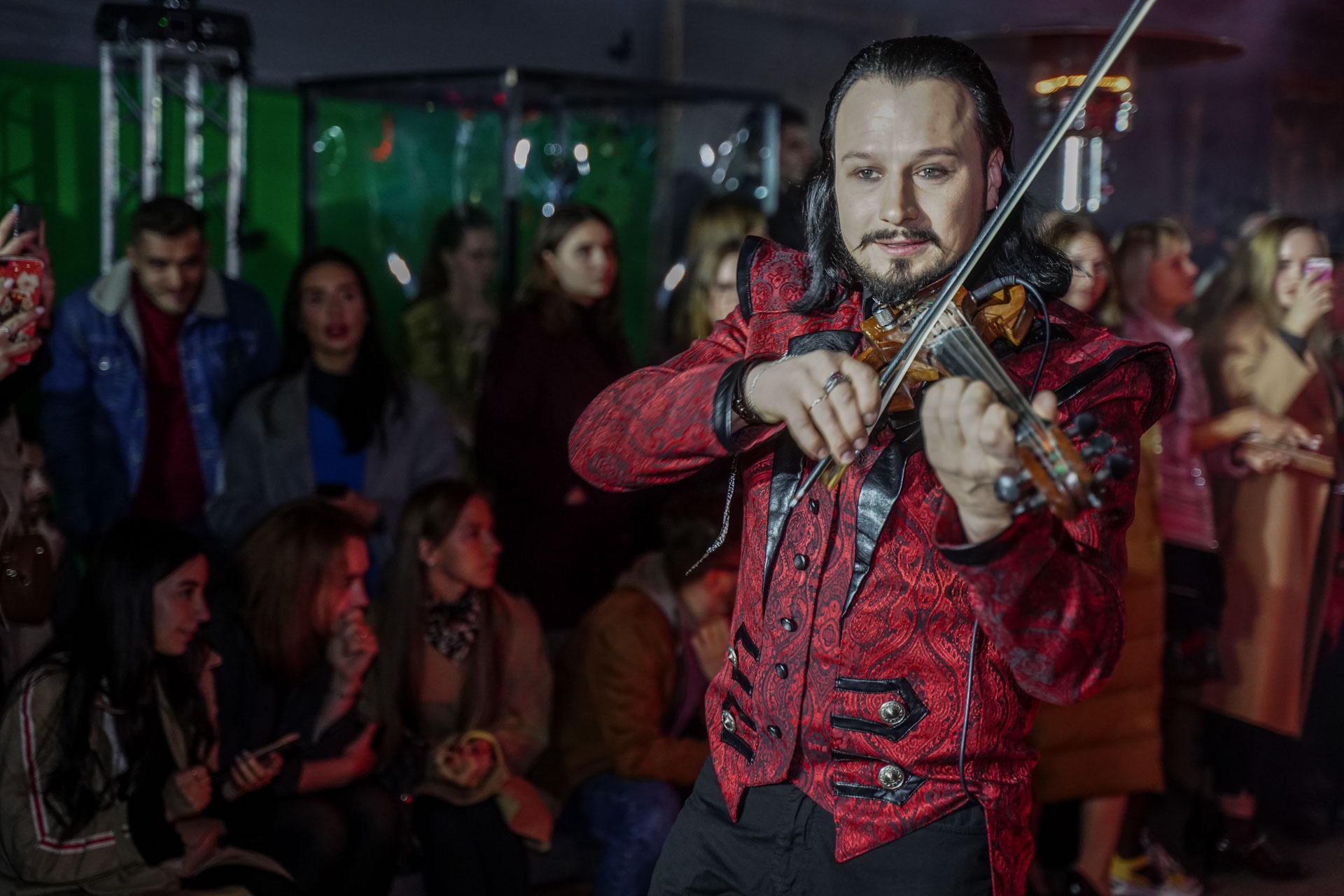 На показе выступила «Красная скрипка» На показе выступила «Красная скрипка»