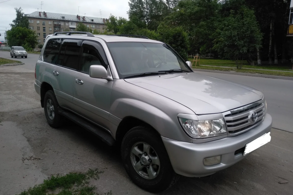 Toyota Land Cruiser 100 Toyota Land Cruiser 100