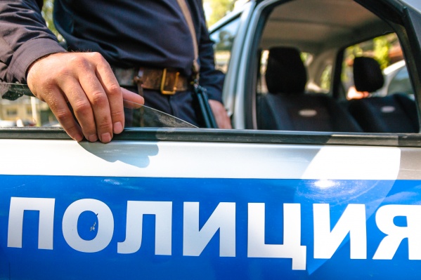 Правоохранители остановили работу банка Правоохранители остановили работу банка