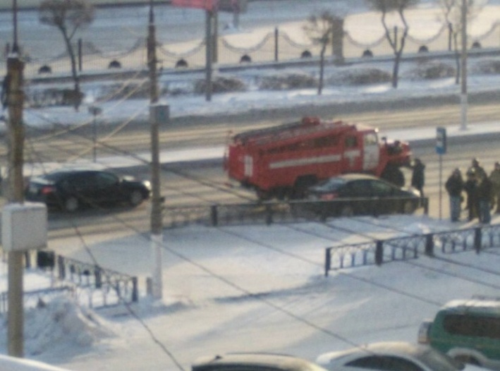 Этот снимок очевидцы выложили в соцсети, пояснив, что снято утром 1 января у ТЦ «Континент» Этот снимок очевидцы выложили в соцсети, пояснив, что снято утром 1 января у ТЦ «Континент»