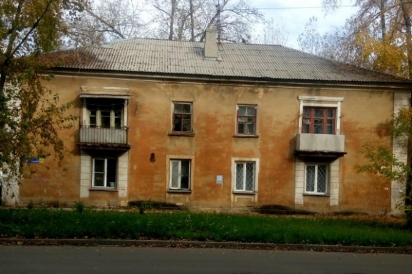 Сейчас на улице Культуры стоят старенькие двухэтажки Сейчас на улице Культуры стоят старенькие двухэтажки