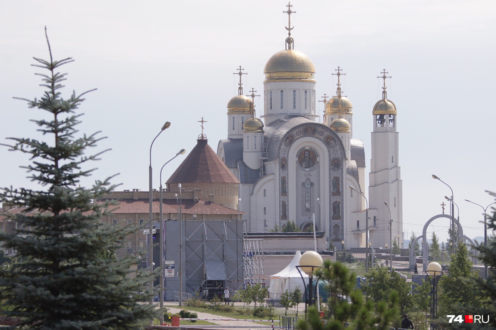 В городе металлургов сегодня просто божественное утро В городе металлургов сегодня просто божественное утро