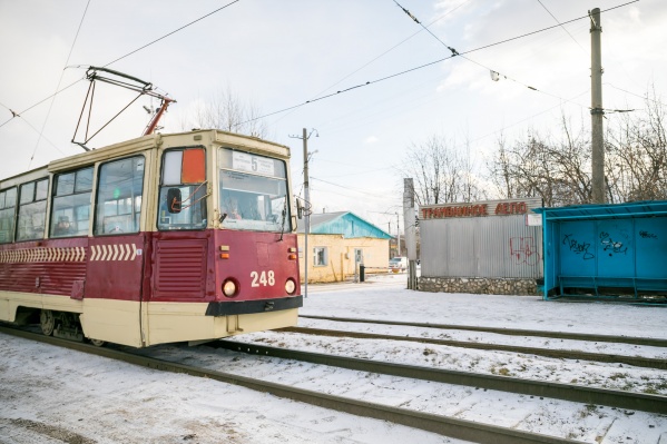 Депо на 60 лет Октября открылось в 1967 году, оно рассчитано на 150 вагонов Депо на 60 лет Октября открылось в 1967 году, оно рассчитано на 150 вагонов