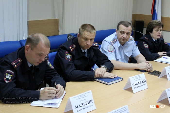 Полицейские покажут общественникам работу своих подразделений Полицейские покажут общественникам работу своих подразделений