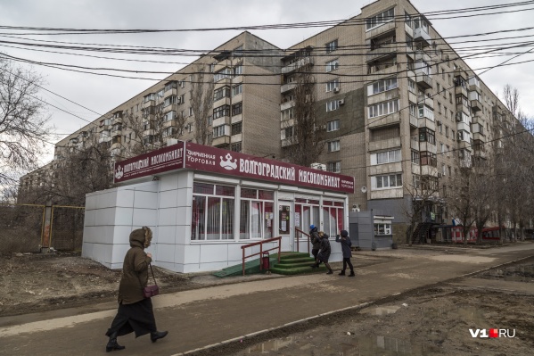 В павильоне всегда очереди за свежей продукцией В павильоне всегда очереди за свежей продукцией