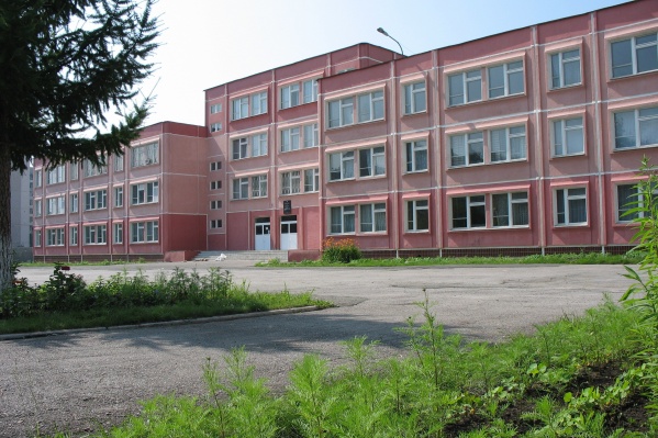 В школе, где произошёл пожар, ученики занимаются в две смены В школе, где произошёл пожар, ученики занимаются в две смены 