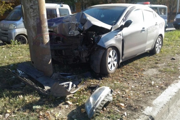 Авария на улице Чайковского произошла около 9 утра в субботу, 12 октября Авария на улице Чайковского произошла около 9 утра в субботу, 12 октября