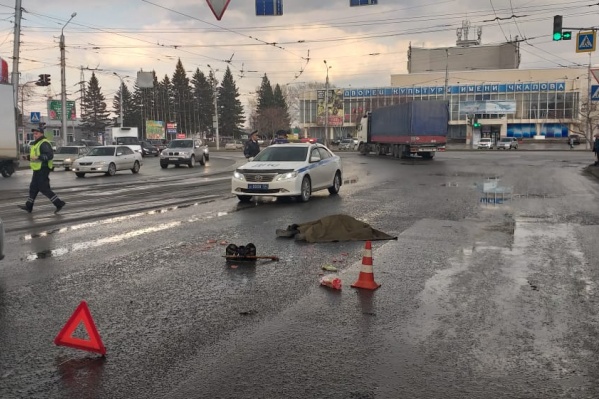 На месте работают сотрудники ГИБДД На месте работают сотрудники ГИБДД