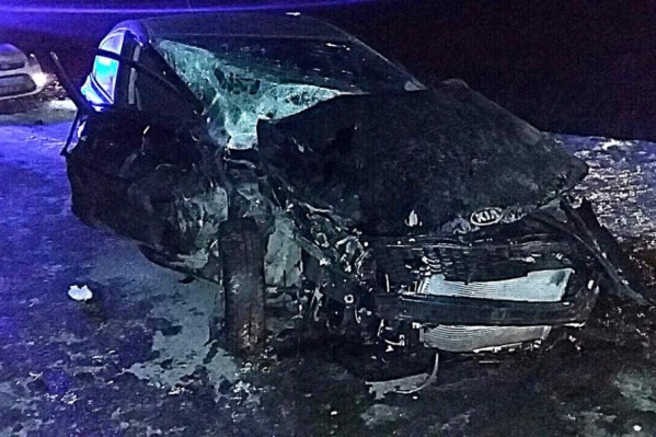 Медики скорой помощи доставили пассажирку KIA в ближайшую больницу Медики скорой помощи доставили пассажирку KIA в ближайшую больницу