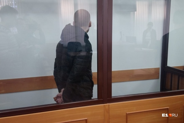 Во время процесса Коротков отворачивался от камер Во время процесса Коротков отворачивался от камер