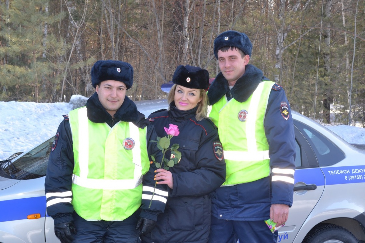 В Красноярске выбирают самую очаровательную сотрудницу полиции | 01.03.2018  | Красноярск - БезФормата