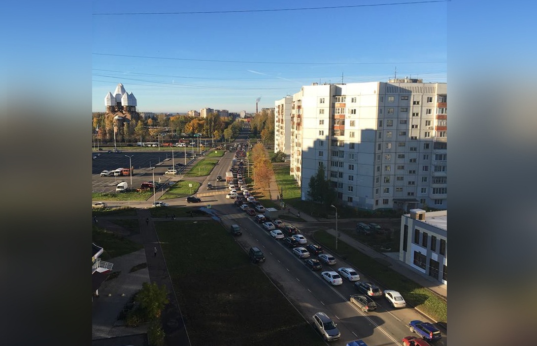 Три крупнейших проспекта Ярославля встали: следим за ситуацией на дорогах в режиме онлайн