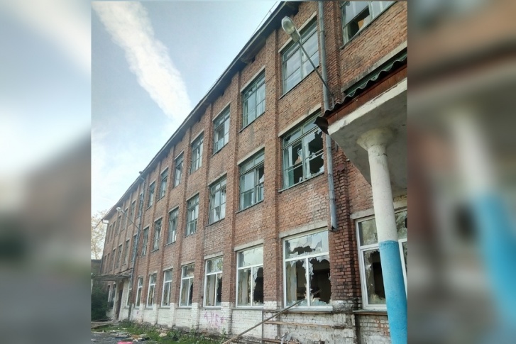 Школа на улице Волгоградской Школа на улице Волгоградской