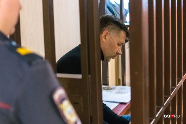 Экс-силовику <a href="https://63.ru/text/criminal/66484522/" target="_blank" class="_">грозит 14 лет</a> лишения свободы Экс-силовику <a href="https://63.ru/text/criminal/66484522/" target="_blank" class="_">грозит 14 лет</a> лишения свободы