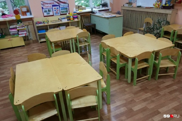 Группы одного из детских садов были рассчитаны только на кратковременное пребывание детей, но работали весь день Группы одного из детских садов были рассчитаны только на кратковременное пребывание детей, но работали весь день