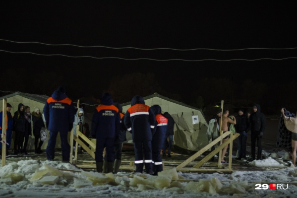 В прошлом году в Маймаксе оборудовали купель В прошлом году в Маймаксе оборудовали купель
