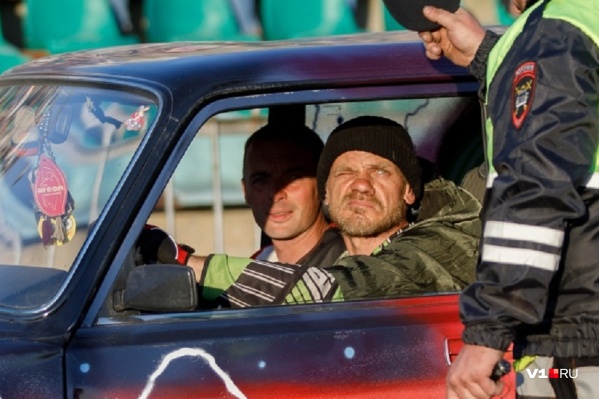 Волгоградцы не понимают, почему в одних регионах цены на справки 2000 рублей, а в других — 7000 рублей Волгоградцы не понимают, почему в одних регионах цены на справки 2000 рублей, а в других — 7000 рублей