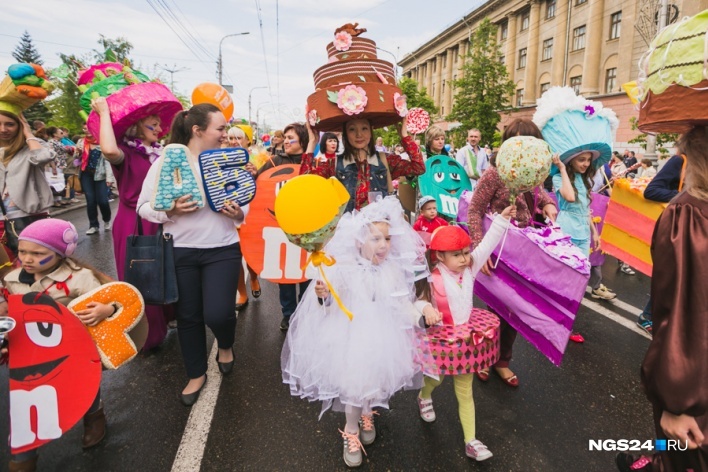 Детский карнавал проходит в центре Красноярска уже 13 лет