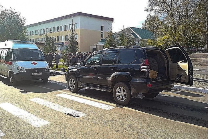 Авария произошла днем на улице Ленина Авария произошла днем на улице Ленина