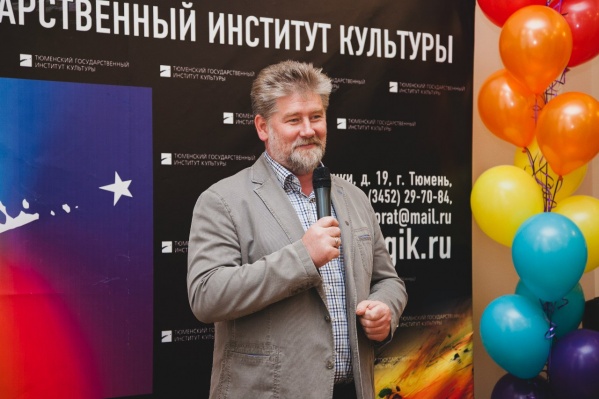 По неофициальным данным, за Игорем Шишкиным силовики пришли на заседание ректората института По неофициальным данным, за Игорем Шишкиным силовики пришли на заседание ректората института