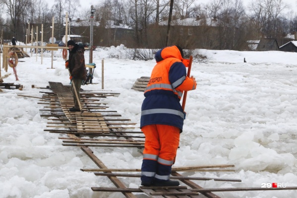 Остальные переправы в Маймаксе, да и вообще в городе, работают<br> Остальные переправы в Маймаксе, да и вообще в городе, работают<br>