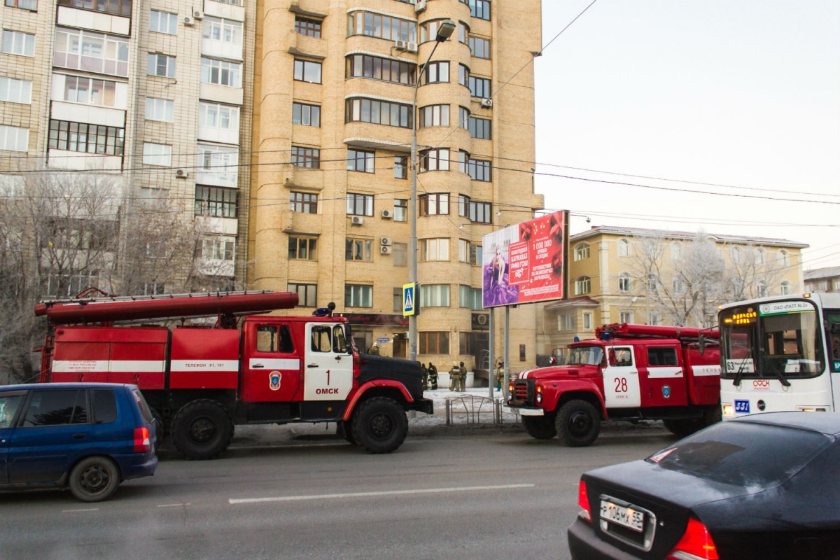 В центре Омска утром горел SPA-салон для мужчин | 30.11.2017 | Омск -  БезФормата