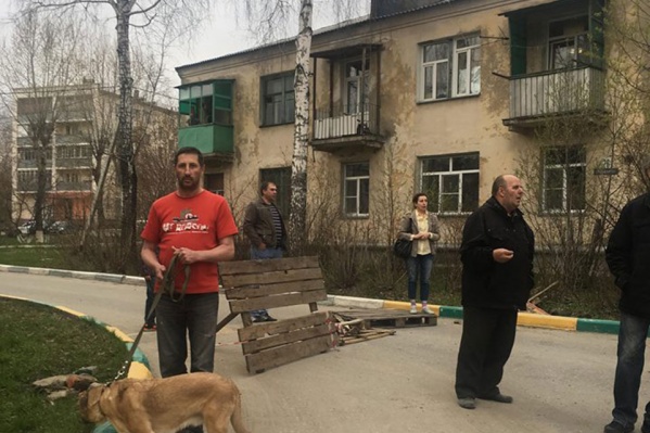 Желающие объехать пробку водители попали в ловушку Желающие объехать пробку водители попали в ловушку