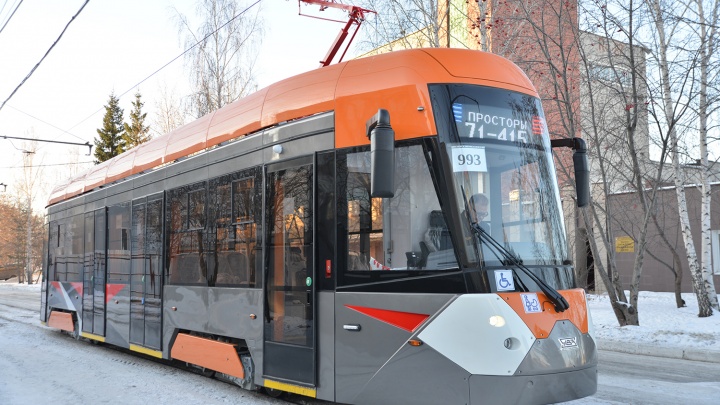 На челябинских дорогах испытают новый низкопольный трамвай от Ростеха
